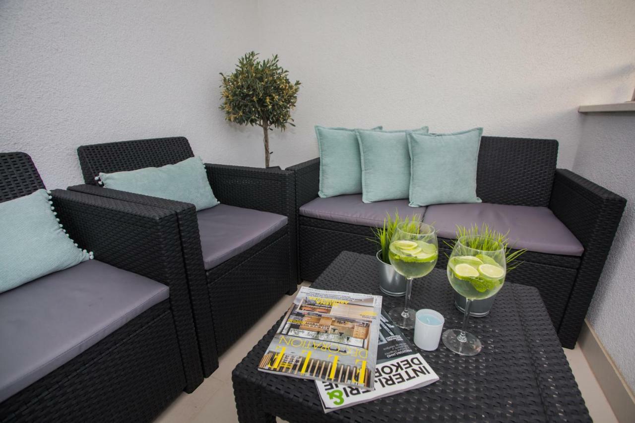 Apartment Luni Primošten Buitenkant foto