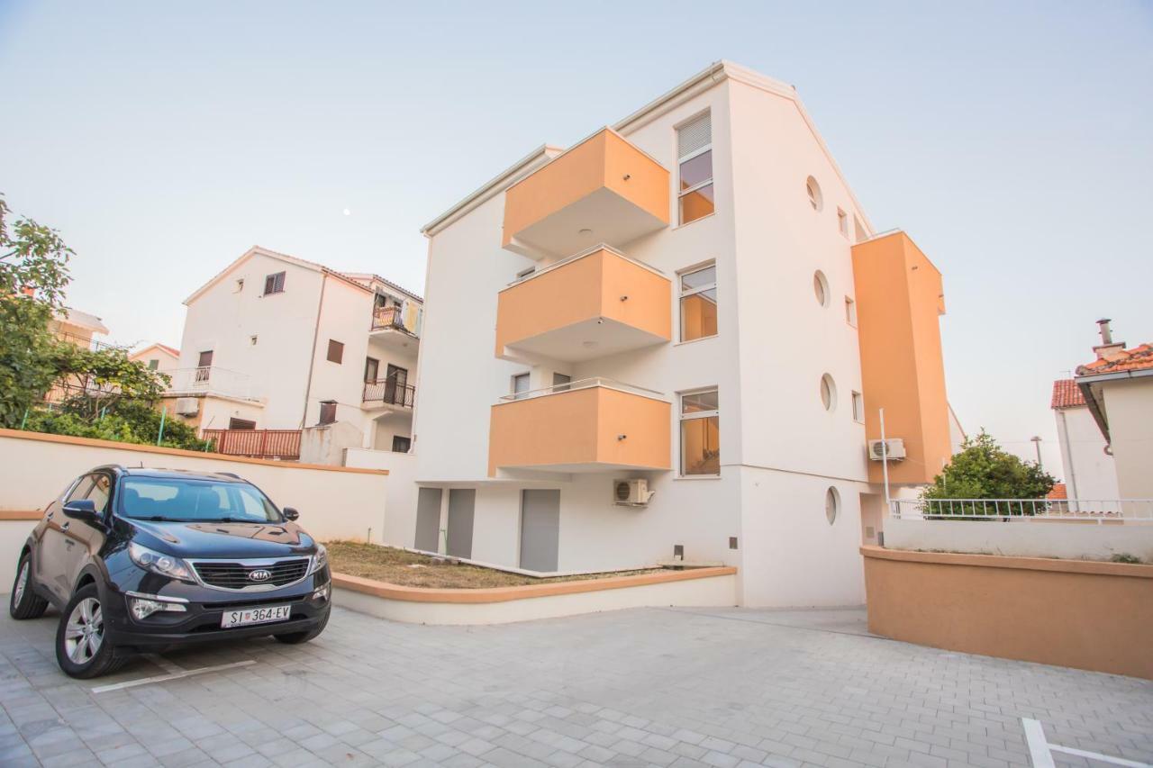 Apartment Luni Primošten Buitenkant foto