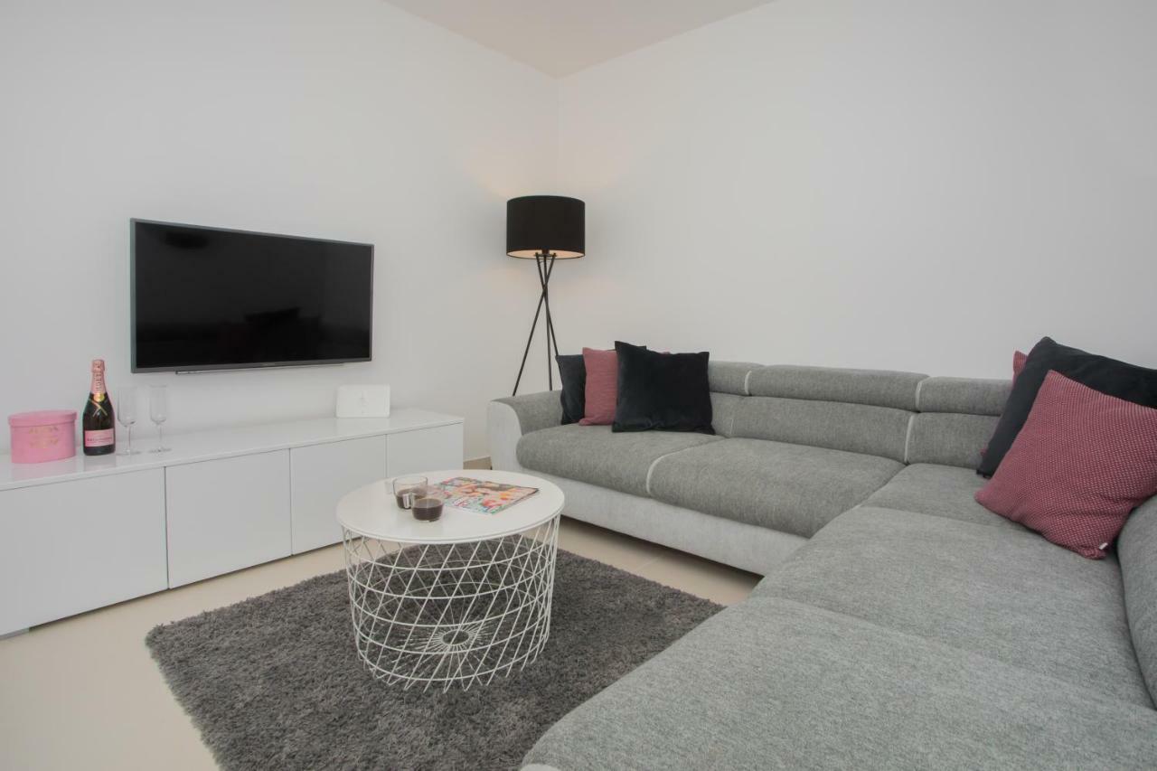 Apartment Luni Primošten Buitenkant foto